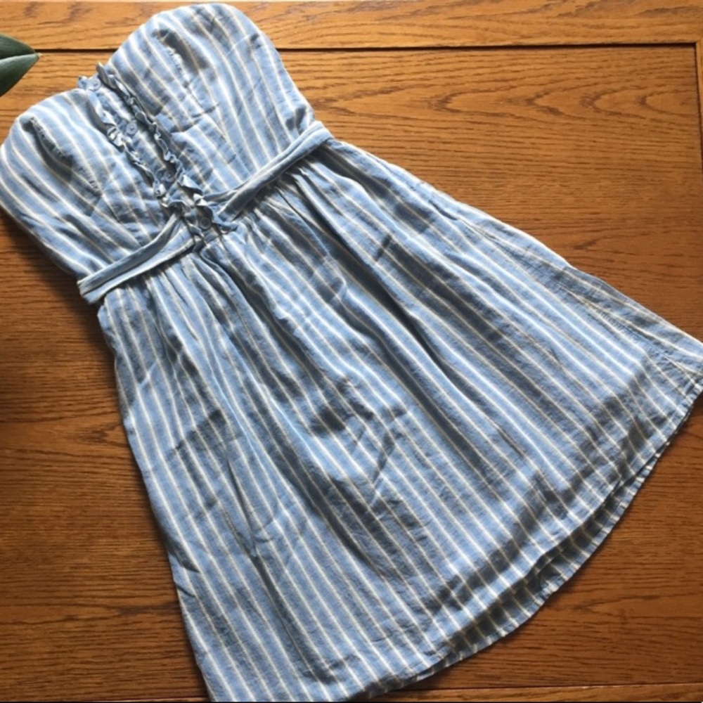 Strapless blue and white dress